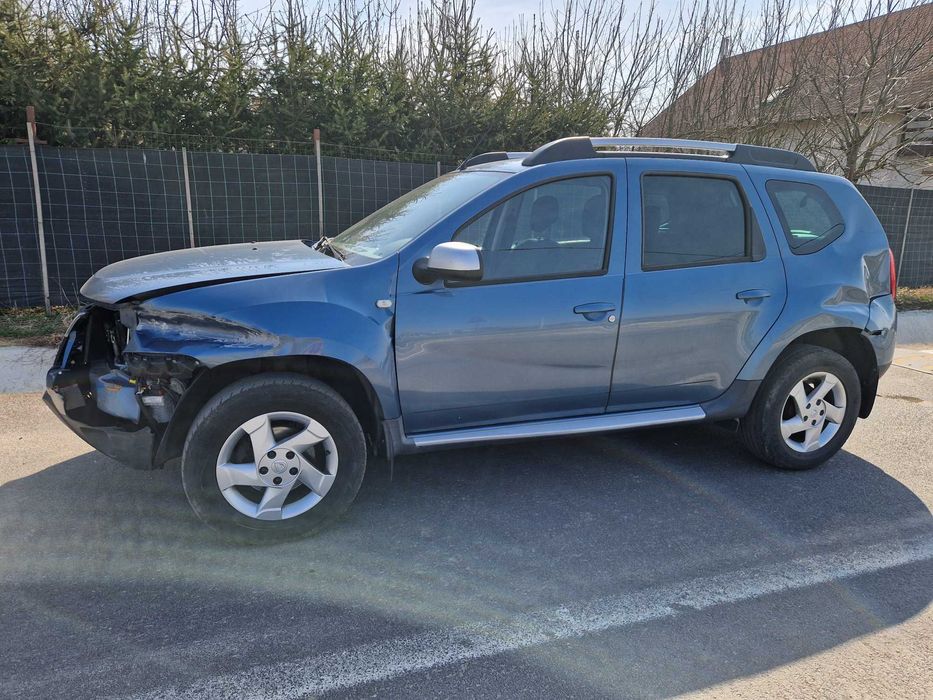Dacia Duster avariat
