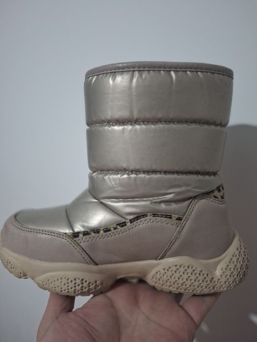 Детские сапожки.