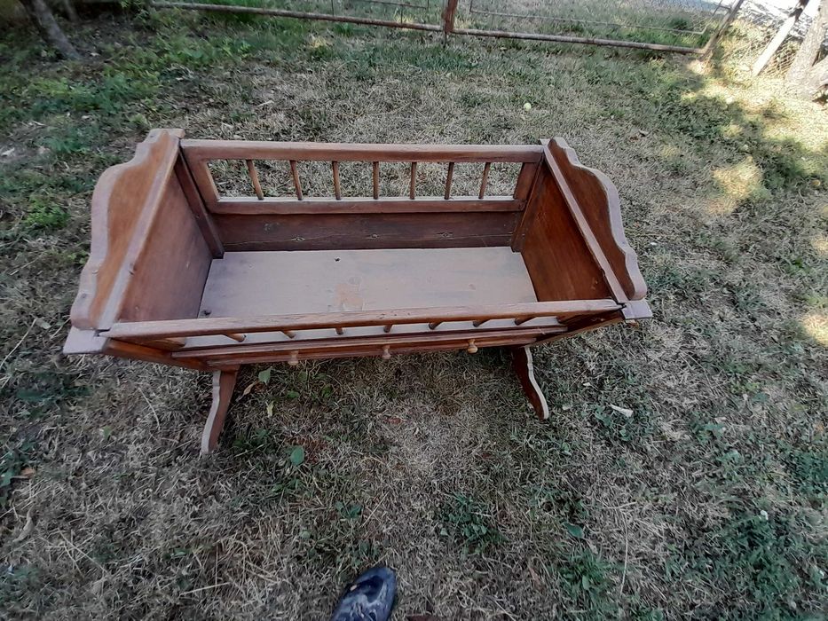 De vânzare leagăn vechi!