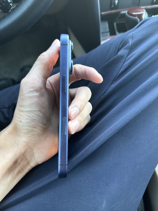 Продам iphone 17 pro 256 gb все работает
