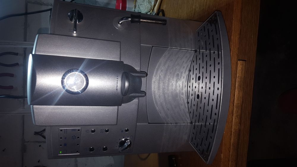 Intretinere, reparatii expresoare cafea indiferent de model