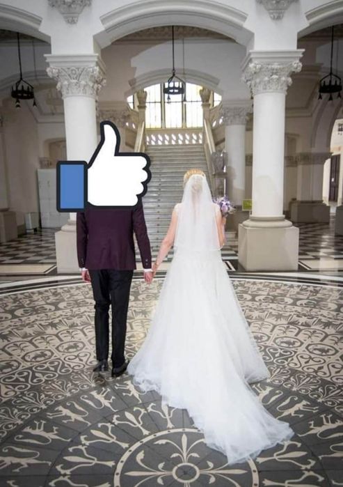 Rochie de mireasa si crinolina