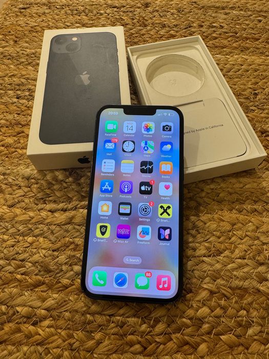 iPhone 13 Midnight