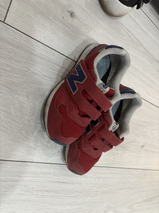 Детские кроссовки