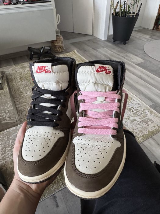 Adidasi Jordan 1 High Travis Scott Cactus Jack 40.5 -41
