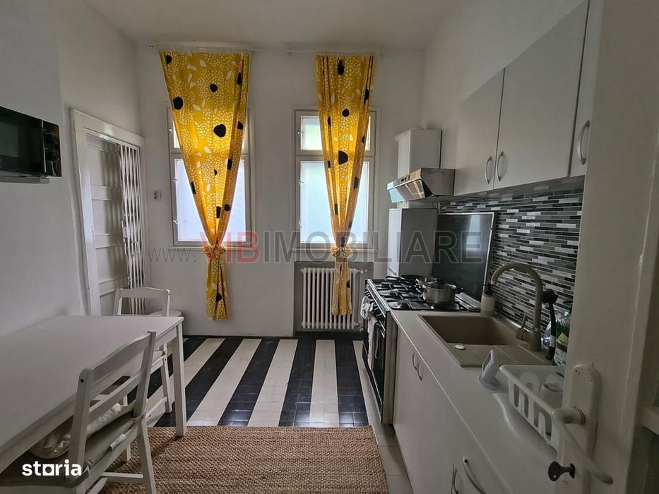 Închiriere apartament 4 camere, 153 mp, mobilat și utilat - parter
