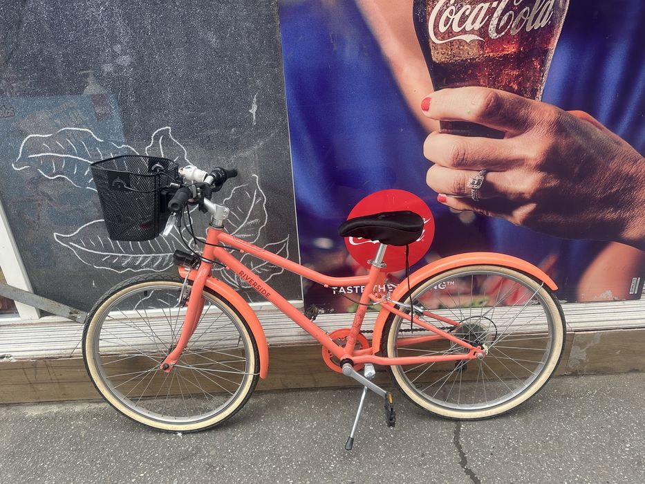 Vand bicicleta copii foarte putin folosita!