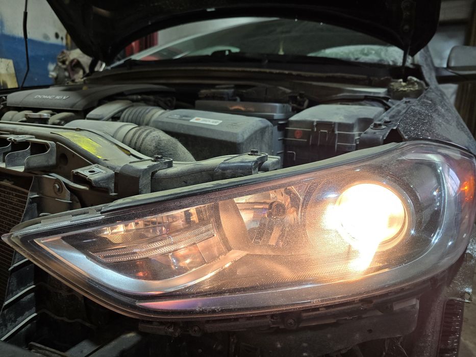 Продам фары на элантру.