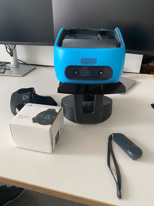 HTC VIVE Focus + vive tracker