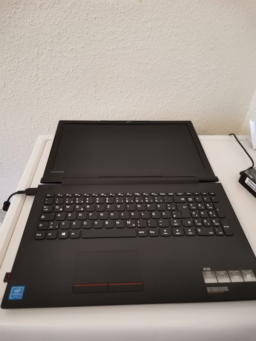 Laptop Lenovo...