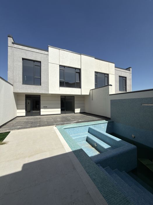 Продажа коттеджей на Циолковской 3,2 сотки 4 этажа бассейн летний двор