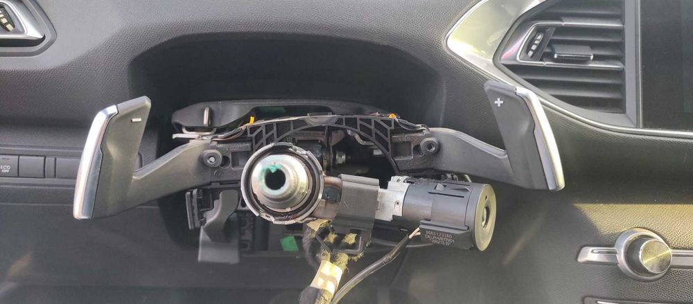 Пера за скоростите Peugeot 308 Gt Line - 96758731ZD