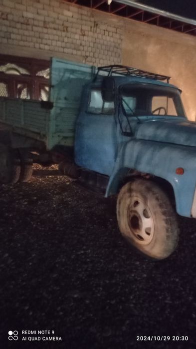 Газ 53 сотилади холати яхши ишлаб турибди метан куйилган4 та метан