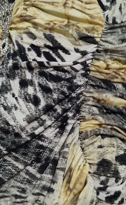 Продам платье для девушки