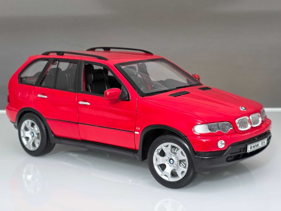 Macheta Auto 1/18 Welly BMW X5 4.4i