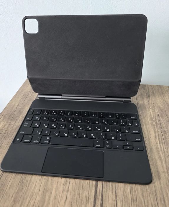 Apple Magic Keyboard klaviaturasi. Ipad uchun klaviatura