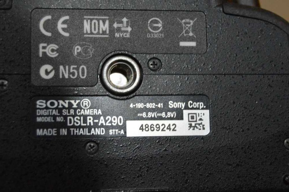 Foto DSLR SONY Alpha A290 + obiectiv 18-55mm SAM