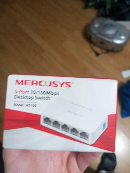 Vând desktop switch