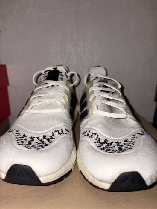 Adidas Ultraboost 22 - Номер 43 1/3