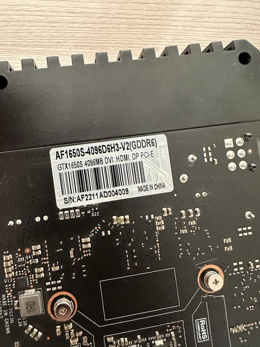 Видеокарта gtx1650s