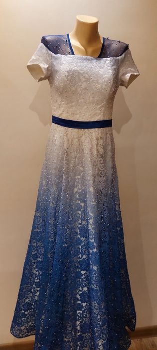 Продам Нарядные платье.