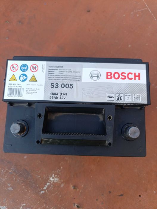 Акумулатор Bosch 12V 56AH десен плюс