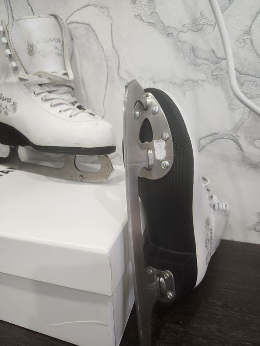 Продам коньки 34 размера