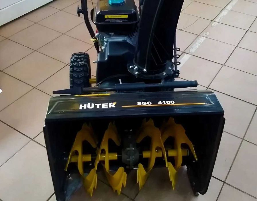 Снегоуборщик Huter SGC 4100