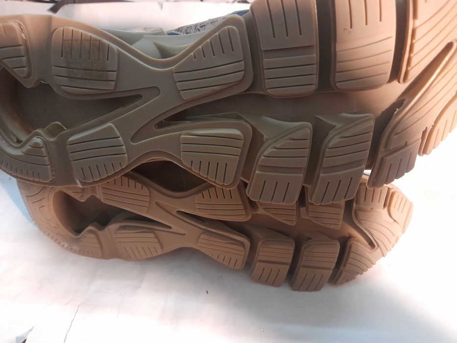 Маратонки Revolution