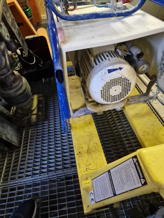 Compresor pentru masina de tencuit M- Tec F 100