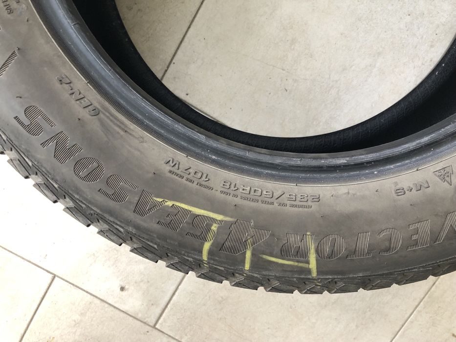 Всесезонни гуми 235/60/18 Good Year vector 4seasons 4бр Suv