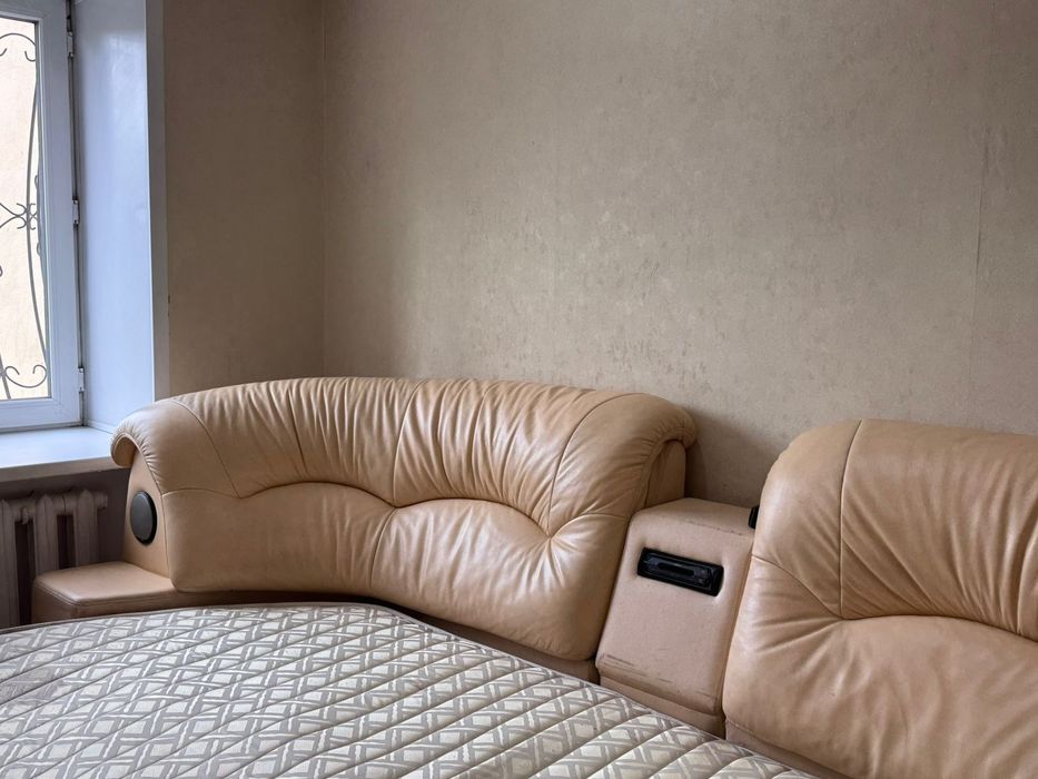 Кровать б/у для рестовраци