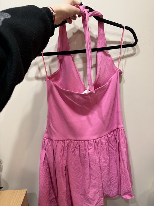 Къса рокля, с гол гръб Zara