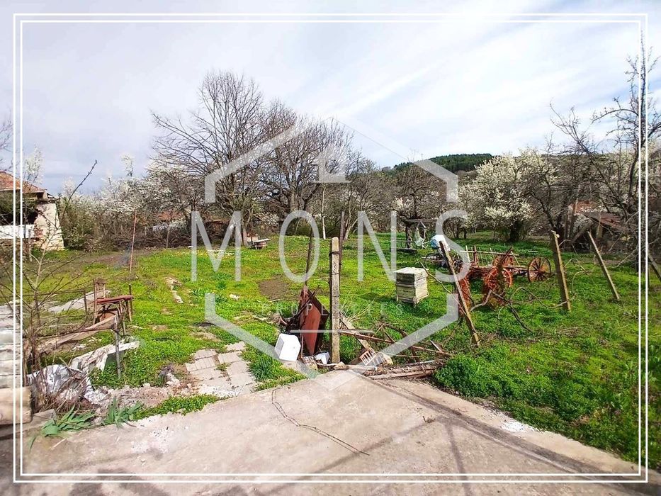 Къща в Габрово, област-с.Добромирка площ 110 цена 29000