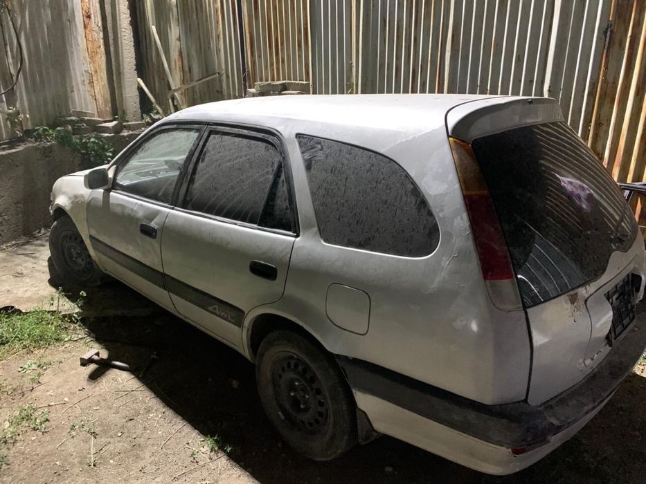 Продам тойоту кариб