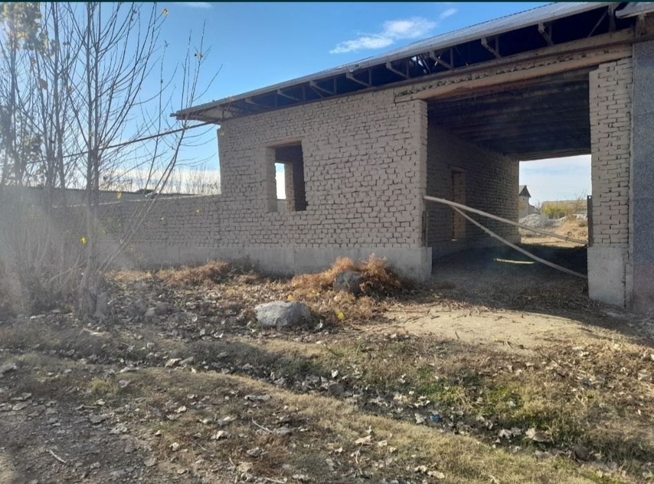 Uy sotiladi 12.4 sotix paxtachi tumani bek tuyxonasi orqasidagi ko'cha