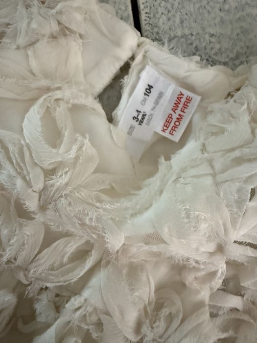 Рокля с 3D цветя Zara , 3-4 годинки