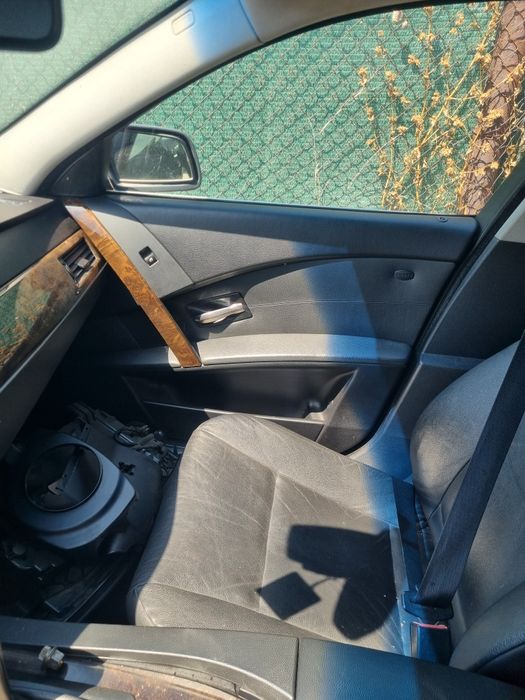 Продавам кожен салон за бмв Е61