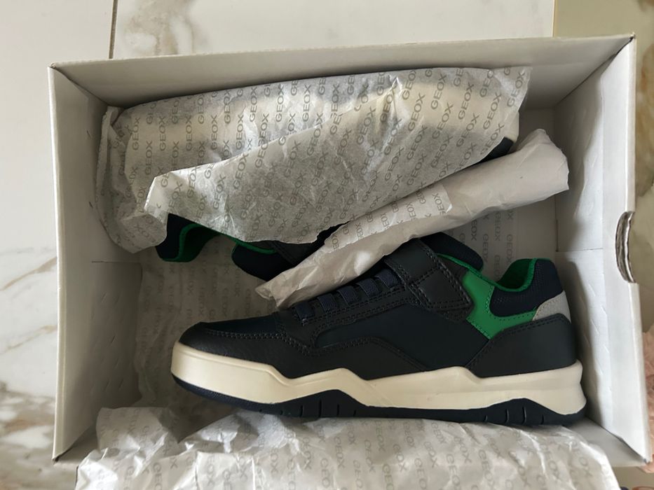 Нови детски обувки GEOX с кутия