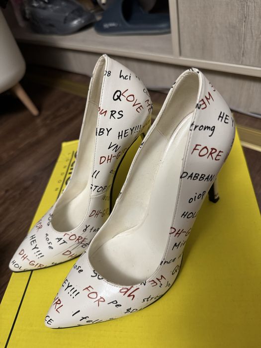 Туфли несколько 37 размера