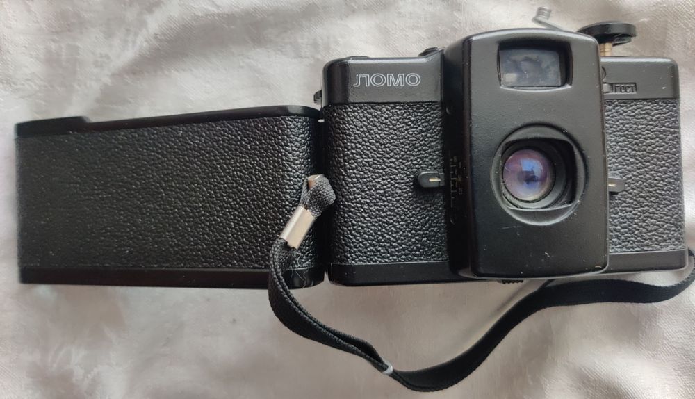 Продавам съветски фотоапарат ЛОМО  ЛК-А