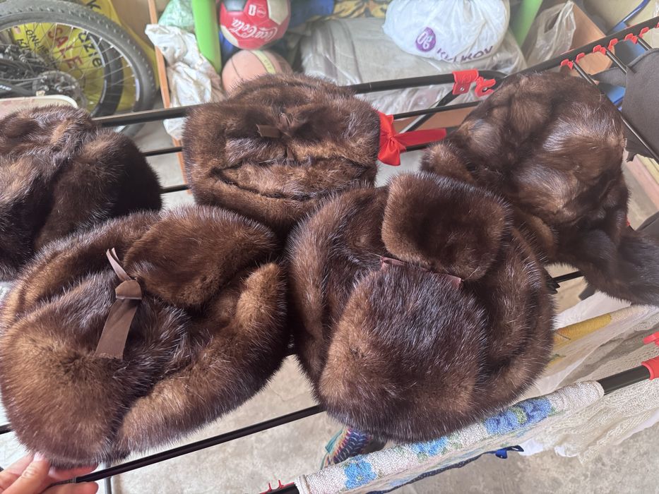 Продам Норковые  шапки!
