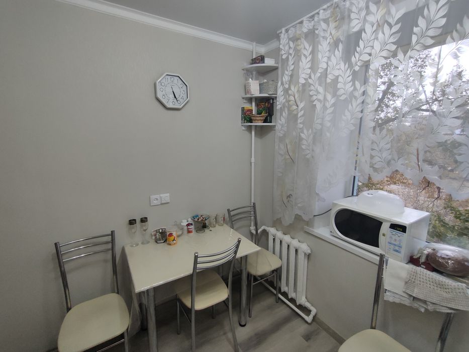 Продам квартиру 3-хкомнатную