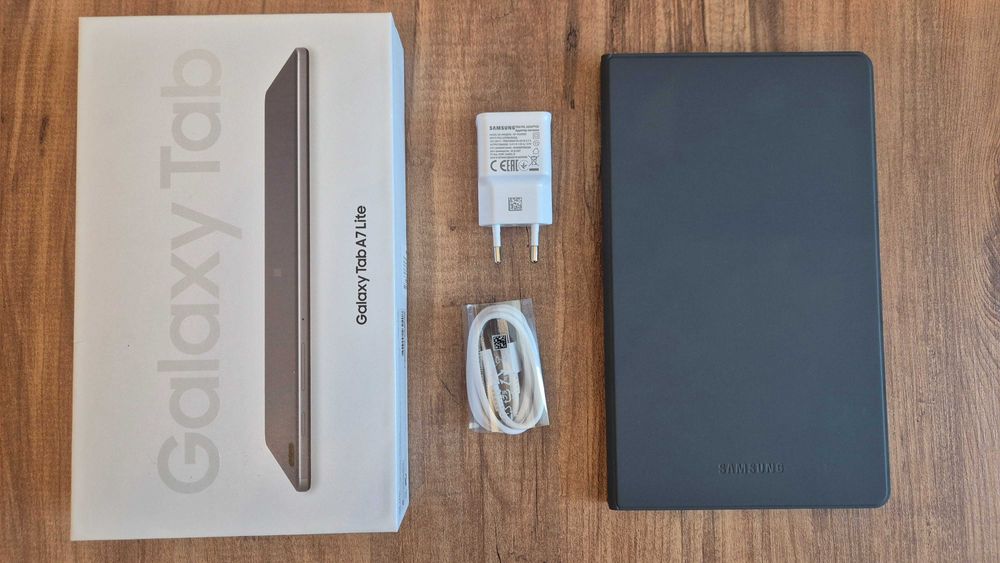 Tableta Samsung Galaxy Tab A7 Lite + Husa, 8.7"