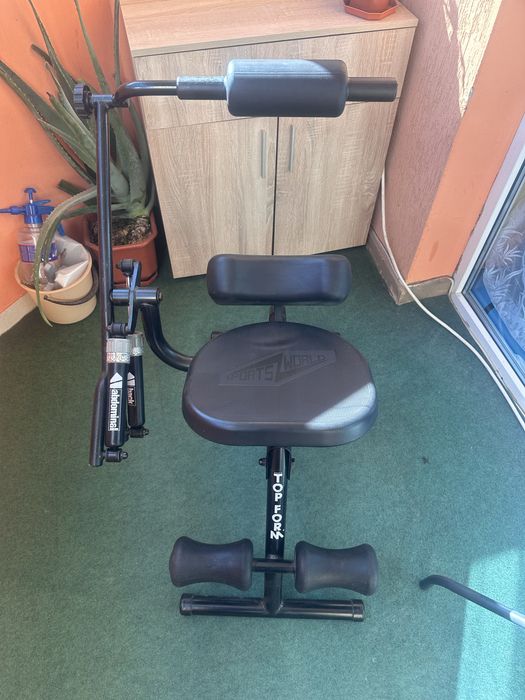 Тренажор за гребане и коремни преси