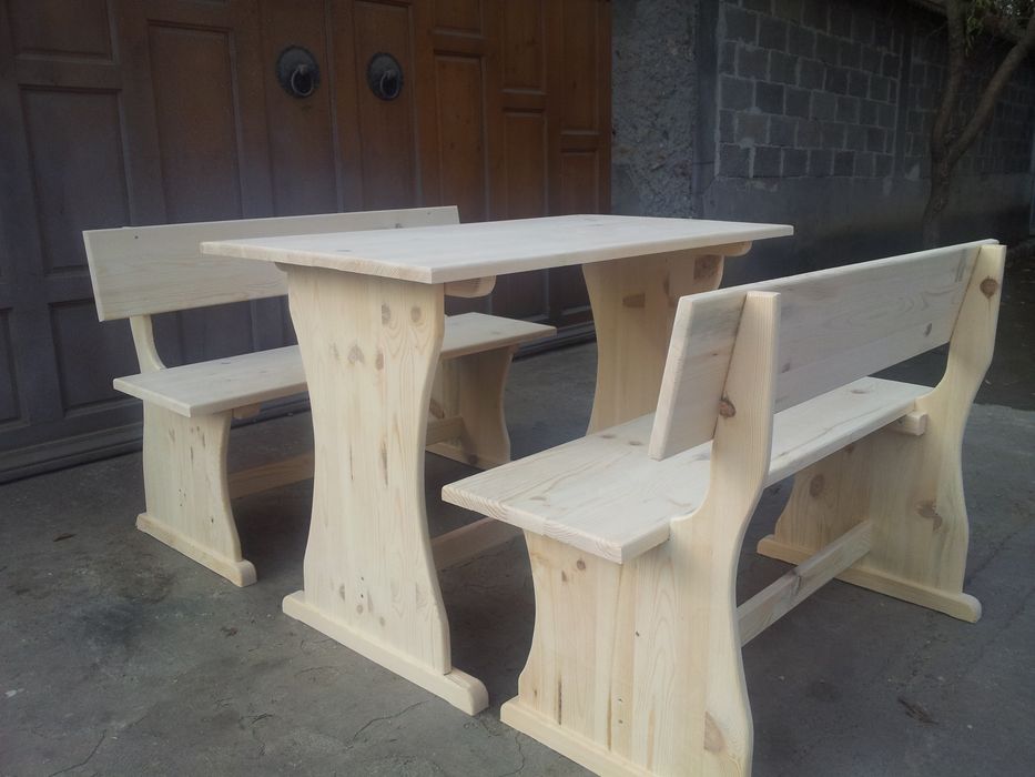 Баварски маси и пейки