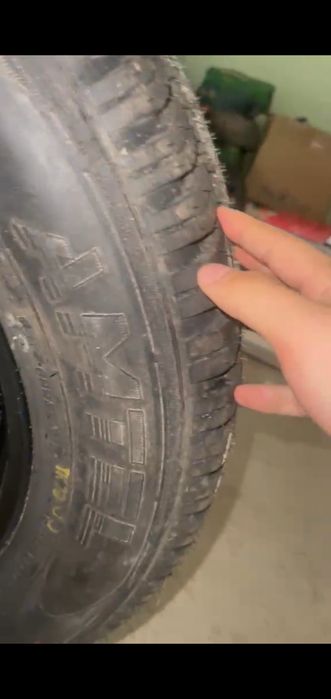 Продам резину 215/65/16