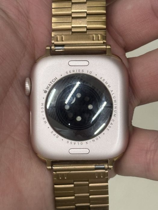 Apple watch 10 - 46 m