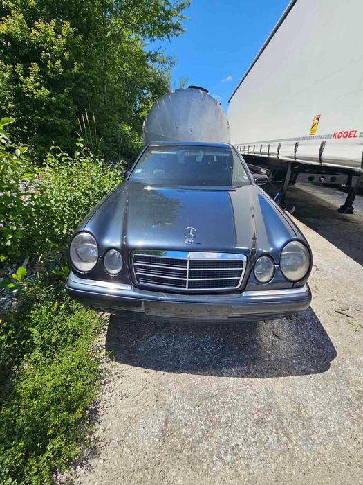 Мерцедес на части W 210