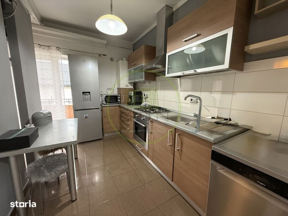 De inchiriat - Ap. 4 camere, cu curte comuna, Floresti, 90 mp.